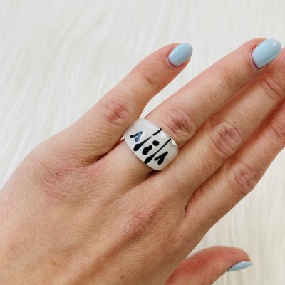 Fehér mintás gyűrű