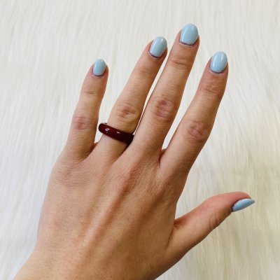 Vörös üveg gyűrű