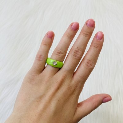 Zöld pici köves plasztik gyűrű