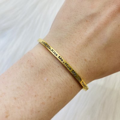 Love me...feliratos karkötő