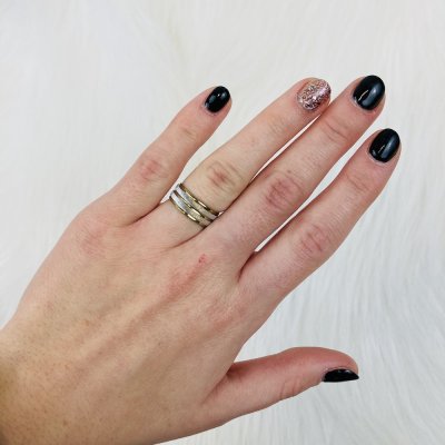 Arany csikos gyűrű