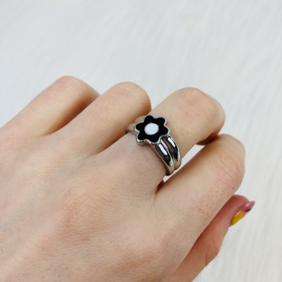 Kis virágos gyűrű