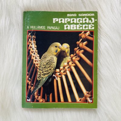 Papagáj ábécé c. könyv