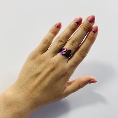 Színes kígyós gyűrű