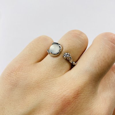 Fehér köves gyűrű