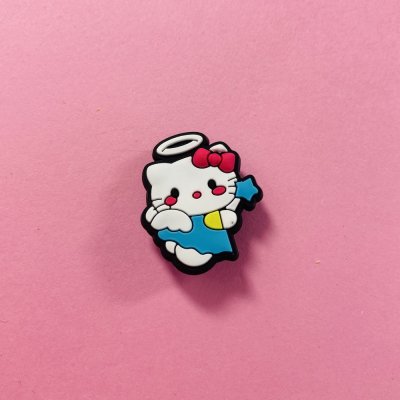 Hello Kitty crocs papucs pin