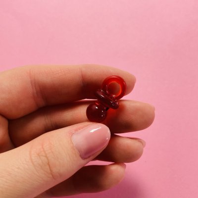 Piros retro cumi medál