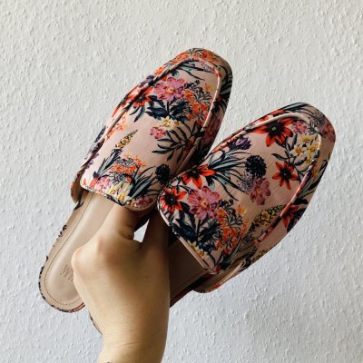 Virágos papucs