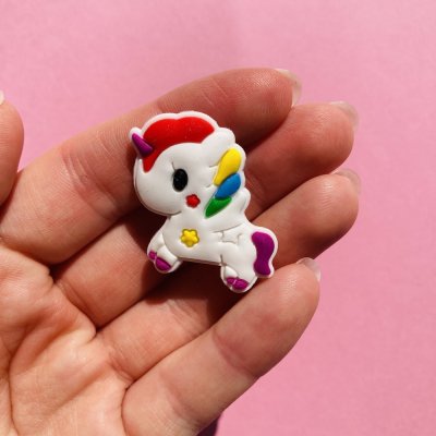 Unikornis crocs papucs pin