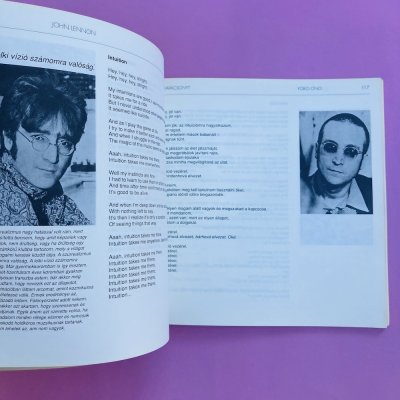 John Lennon karácsonyi könyv