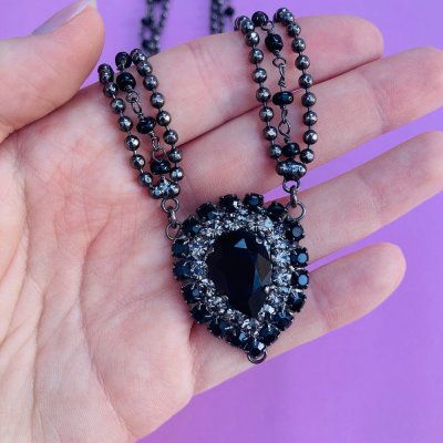 Fekete szives nyaklánc