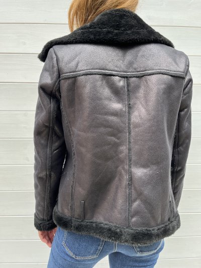 Hasított műbőr dzseki