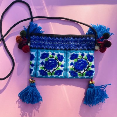Kék díszes bohó hímzett kistáska