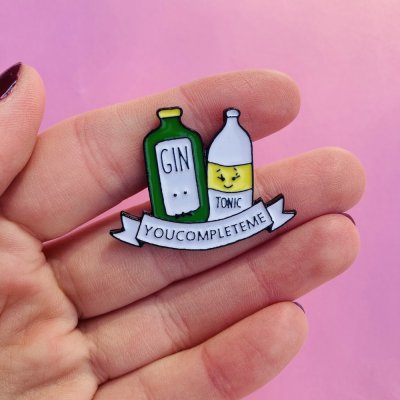GinTonic kitűző