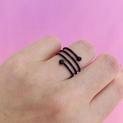 Fekete spirál gyűrű