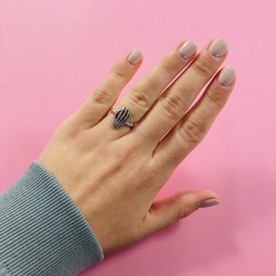 Csonti Kezes gyűrű