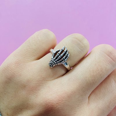 Csonti Kezes gyűrű