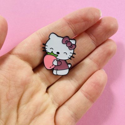 Hello Kittys kitűző