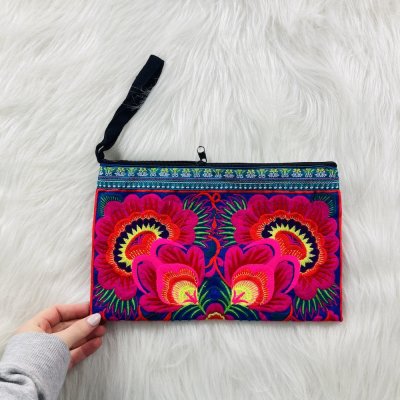 Virágos hímzett thai kistáska