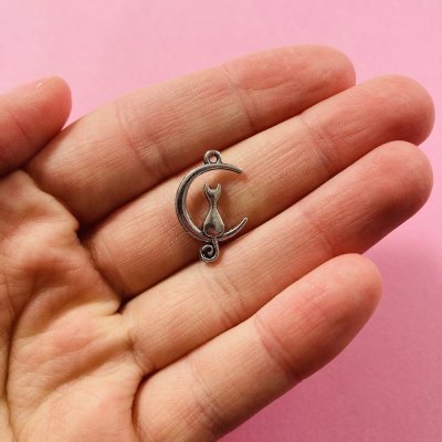 Hold és cica medál