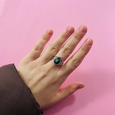 Zöld köves gyűrű