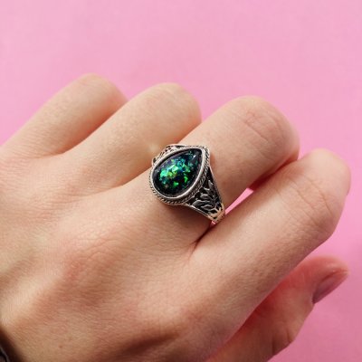 Zöld köves gyűrű