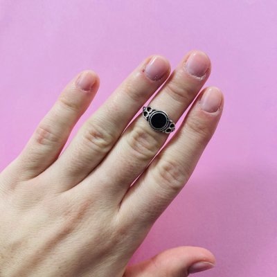 Fekete köves gyűrű