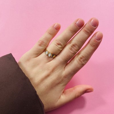 Fehér köves gyűrű